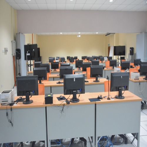 Makmal Computer Senarai Fasiliti – Akademi Imigresen Malaysia
